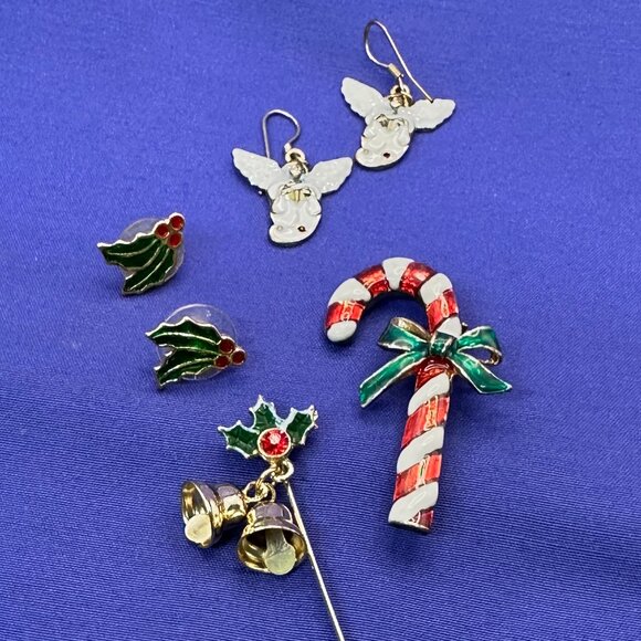 Christmas Lot:  Angel Earrings, Bell/Holly Pin; Candy Cane Pin & Holly Earrings - Picture 1 of 7